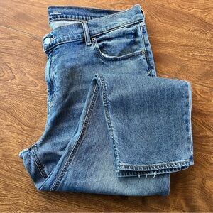 Old Navy Med. Wash Mid Rise Boyfriend Stretchable Denim Jeans Plus size 16